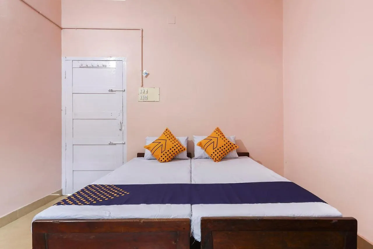 Spot On 68111 Jeena Motels Kollam 2*,  India