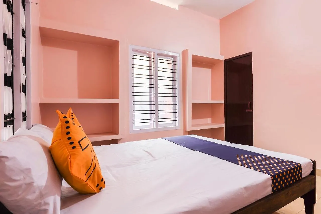 Spot On 68111 Jeena Motels Kollam